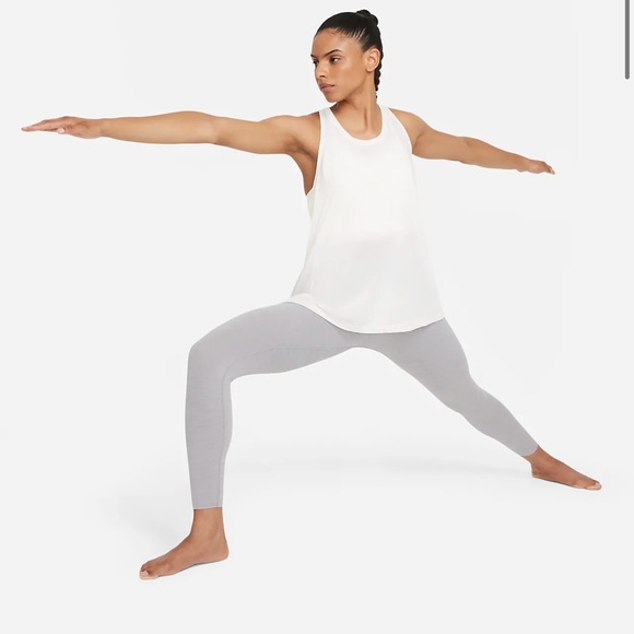 Nike Yoga Luxe Dri-FIT Women's High Waisted 7/8 Infinalon Leggings in Grey - Picture 8 of 12